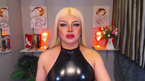 Snapshot of amazingfatcock_ts chatting on 11, 1, 2025 MISS JAZMINE QUEEN OF HELLFIRE online show from 11, 1, 2025