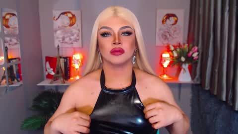 Snapshot of amazingfatcock_ts chatting on 11, 1, 2025 MISS JAZMINE QUEEN OF HELLFIRE online show from 11, 1, 2025