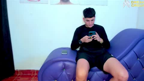 3some HORNY KIMGOOD GIRL LOOKING TO EXPERIENCE ALL KINDS OF SHOW online show from 26, 9, 2025