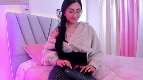 Sara  online show from 12, 11, 2025