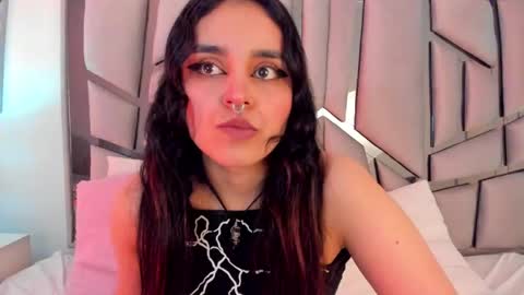Snapshot of ambar_devon chatting on 29, 12, 2024 online show from 29, 12, 2024