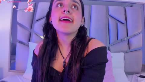 Snapshot of ambar_devon chatting on 7, 1, 2025 online show from 7, 1, 2025