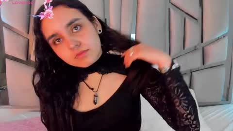 Snapshot of ambar_devon chatting on 20, 1, 2025 online show from 20, 1, 2025