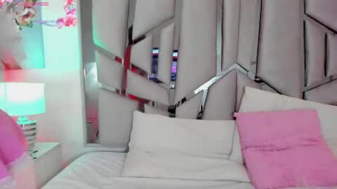 Snapshot of ambar_devon chatting on 24, 2, 2025 online show from 24, 2, 2025
