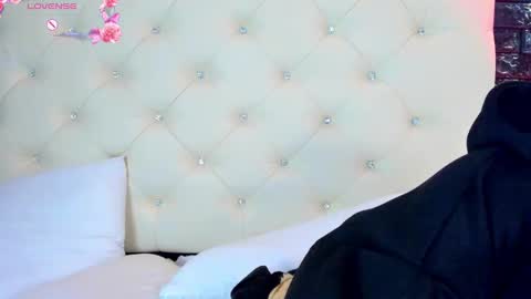 Snapshot of ambar_devon chatting on 10, 3, 2025 online show from 10, 3, 2025