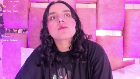   online show from 14, 11, 2025