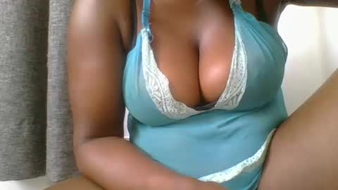 Snapshot of ambar_jasiri chatting on 7, 3, 2025 Mia online show from 7, 3, 2025