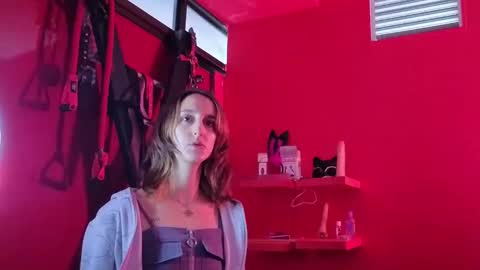 ambar_roux1 online show from 12, 1, 2026