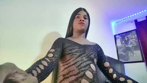 ambargil__ online show from 2, 2, 2025
