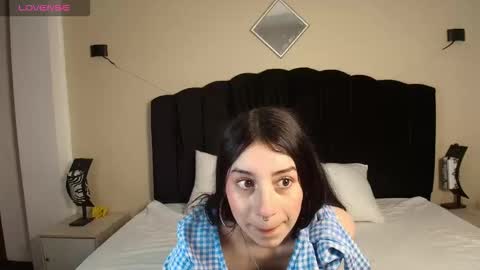 Snapshot of ambaross chatting on 8, 10, 2025 Ambar Ross online show from 8, 10, 2025