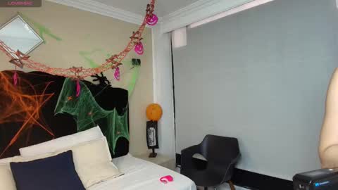 Snapshot of ambaross chatting on 27, 10, 2025 Ambar Ross online show from 27, 10, 2025