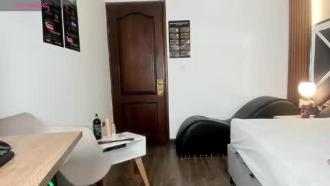 Ambar Ross online show from 12, 3, 2026