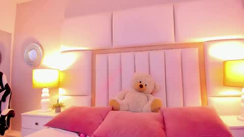 Snapshot of ambarsantany chatting on 7, 3, 2025 AmbarSantany online show from 7, 3, 2025