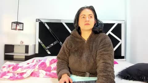 Snapshot of ambbermoon chatting on 14, 2, 2025   online show from 14, 2, 2025
