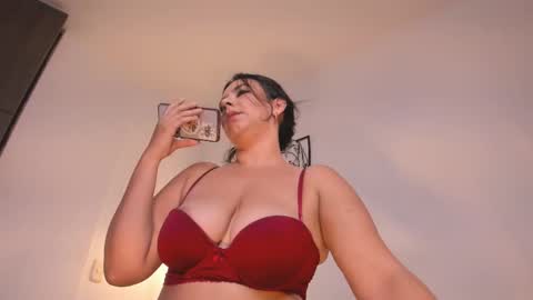 Amber Davis online show from 9, 9, 2025
