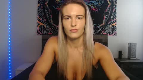 Snapshot of amber__xoxo chatting on 6, 10, 2025 Amber online show from 6, 10, 2025