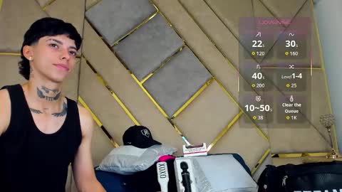 Snapshot of amber_adams_ chatting on 17, 10, 2025 Amber  online show from 17, 10, 2025