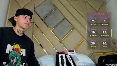Snapshot of amber_adams_ chatting on 21, 10, 2025 Amber  online show from 21, 10, 2025