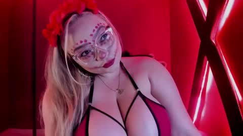 Snapshot of amber_bunnyx chatting on 25, 10, 2025 amber_bunnyx online show from 25, 10, 2025