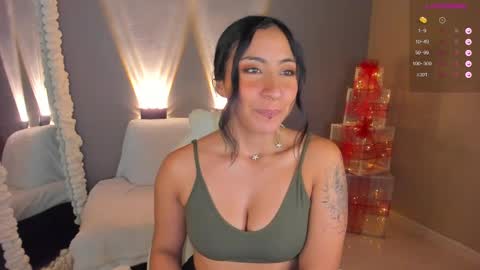 Snapshot of amber_curly chatting on 17, 12, 2024 amber_curly online show from 17, 12, 2024