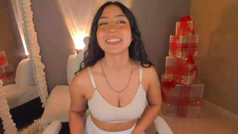 Snapshot of amber_curly chatting on 8, 1, 2025 amber_curly online show from 8, 1, 2025