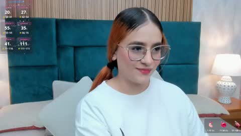 Snapshot of amber_kiss_ chatting on 2, 10, 2025 Emily online show from 2, 10, 2025