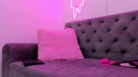 Snapshot of amber_martinezz chatting on 3, 1, 2025 ammber online show from 3, 1, 2025