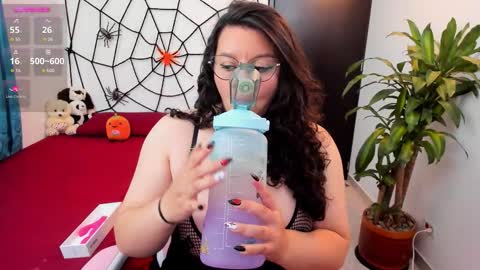 Snapshot of amber_sexy14 chatting on 25, 10, 2025 amber_sexy14 online show from 25, 10, 2025