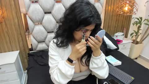 amber online show from 21, 10, 2025