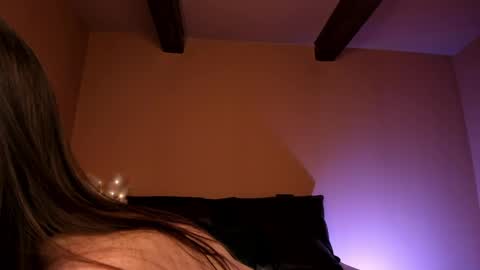 amber_tender_ online show from 30, 4, 2026