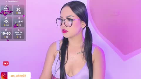 amber_white25 online show from 3, 1, 2025