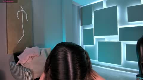 Snapshot of amberfarrell chatting on 5, 11, 2025 Amber online show from 5, 11, 2025