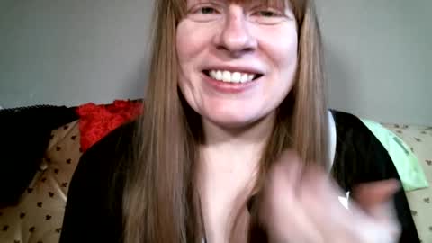 Snapshot of amberglo chatting on 13, 5, 2026 Amberglo Anderson online show from 13, 5, 2026