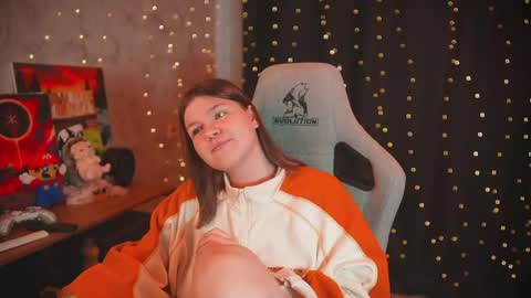 Snapshot of amberlyyy chatting on 15, 5, 2026 my name is Sonya but you can call me your favorite girl 3 online show from 15, 5, 2026