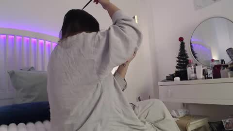 Amberseyes online show from 17, 12, 2025