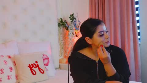 Amberseyes online show from 3, 5, 2026