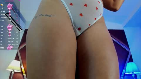 Snapshot of ambervegaa chatting on 11, 10, 2025 ambervegaa online show from 11, 10, 2025