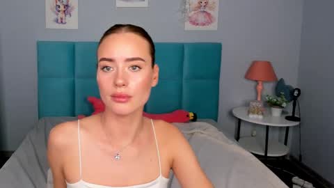 Snapshot of ameli_povilainn chatting on 15, 9, 2025 Ameli online show from 15, 9, 2025