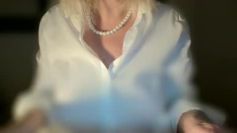 Beatrice online show from 20, 11, 2025