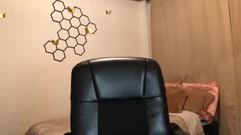 Amelia online show from 8, 11, 2025