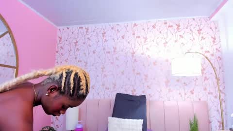 Amelia Adams online show from 7, 11, 2025