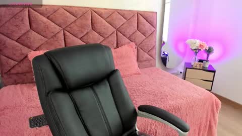 amelia_fry online show from 23, 9, 2025