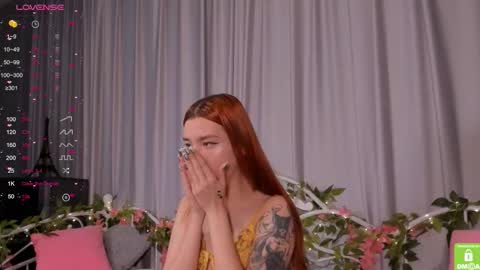 Snapshot of amelia_skyy chatting on 21, 10, 2025 Anna online show from 21, 10, 2025