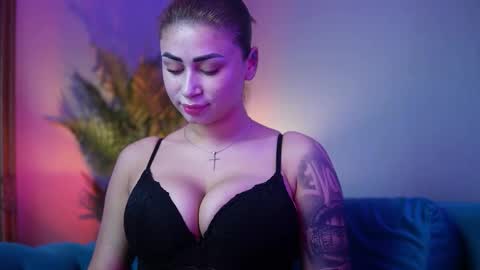  Amelia  online show from 10, 11, 2025