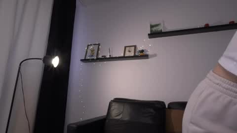 Snapshot of ameliamber0 chatting on 2, 4, 2026 Amelia online show from 2, 4, 2026