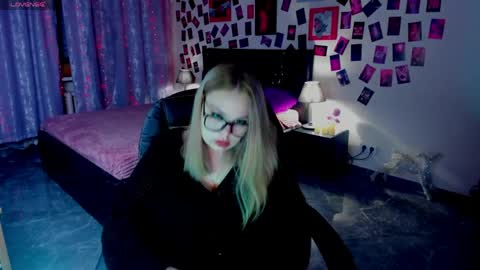 Snapshot of ameliamerris chatting on 1, 4, 2026 Amelia online show from 1, 4, 2026