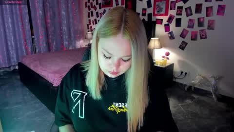 Snapshot of ameliamerris chatting on 2, 4, 2026 Amelia online show from 2, 4, 2026