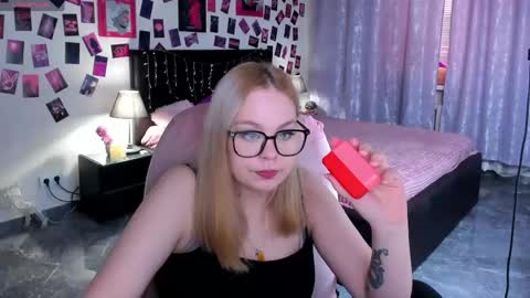 Snapshot of ameliamerris chatting on 14, 4, 2026 Amelia online show from 14, 4, 2026