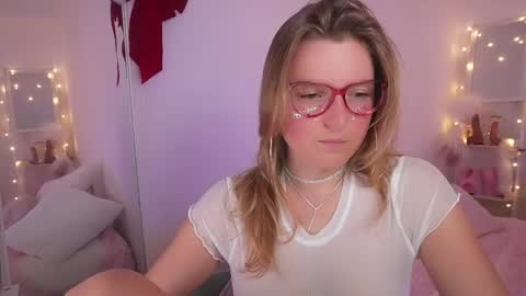 Snapshot of ameliasweety69 chatting on 23, 2, 2025 Amelia online show from 23, 2, 2025