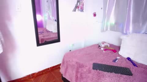 amelie brown online show from 10, 12, 2024